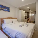 Blue Diana Apartment